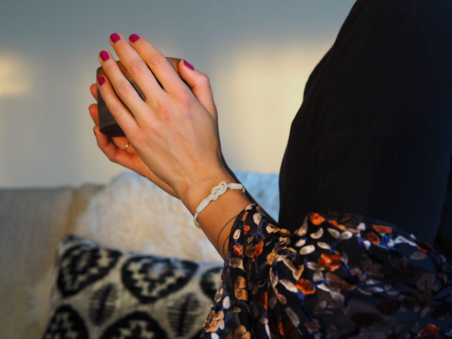 fine-pure-silver-bracelet-love-knot