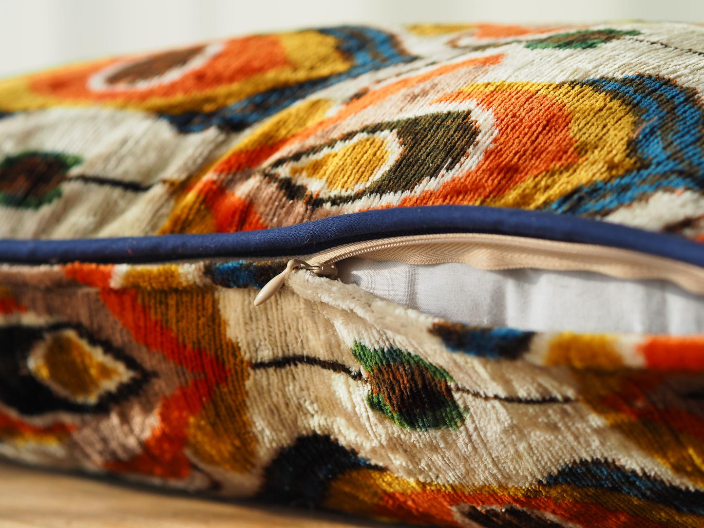 retro-design-silk-velvet-cushion