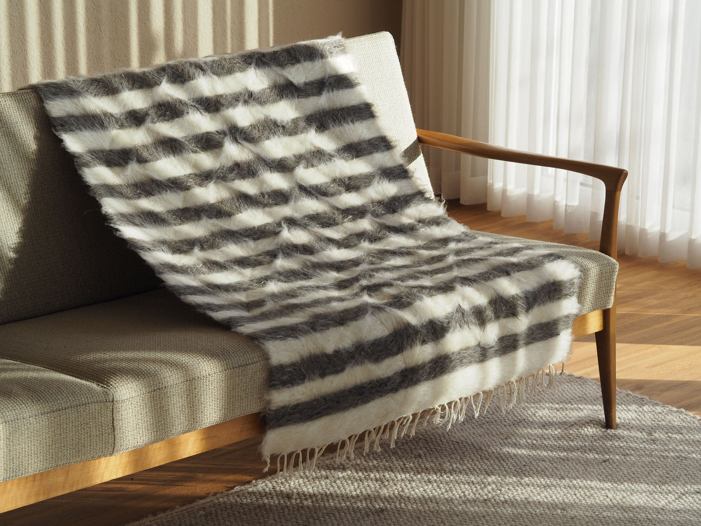 grey-white-striped-woolen-wall-hanging-rug