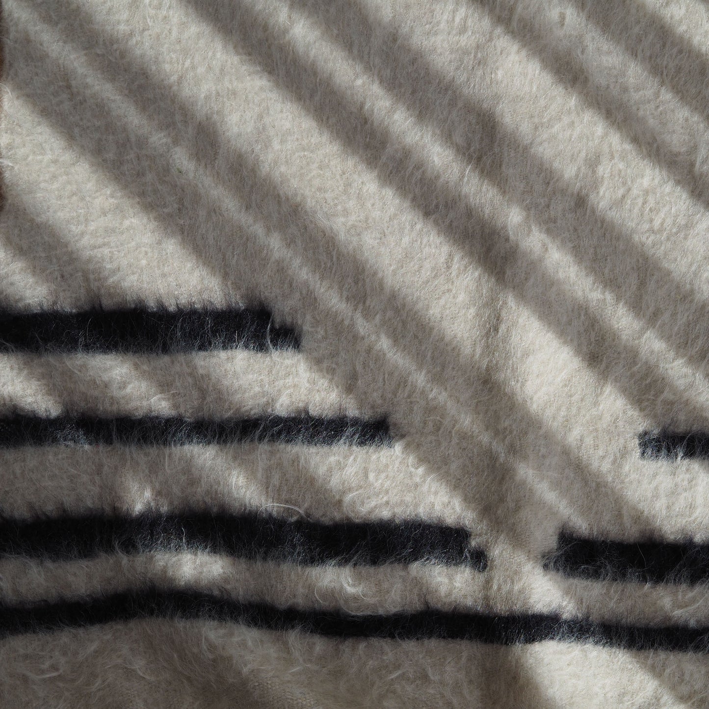 black-white-paradise-wall-hanging-rug