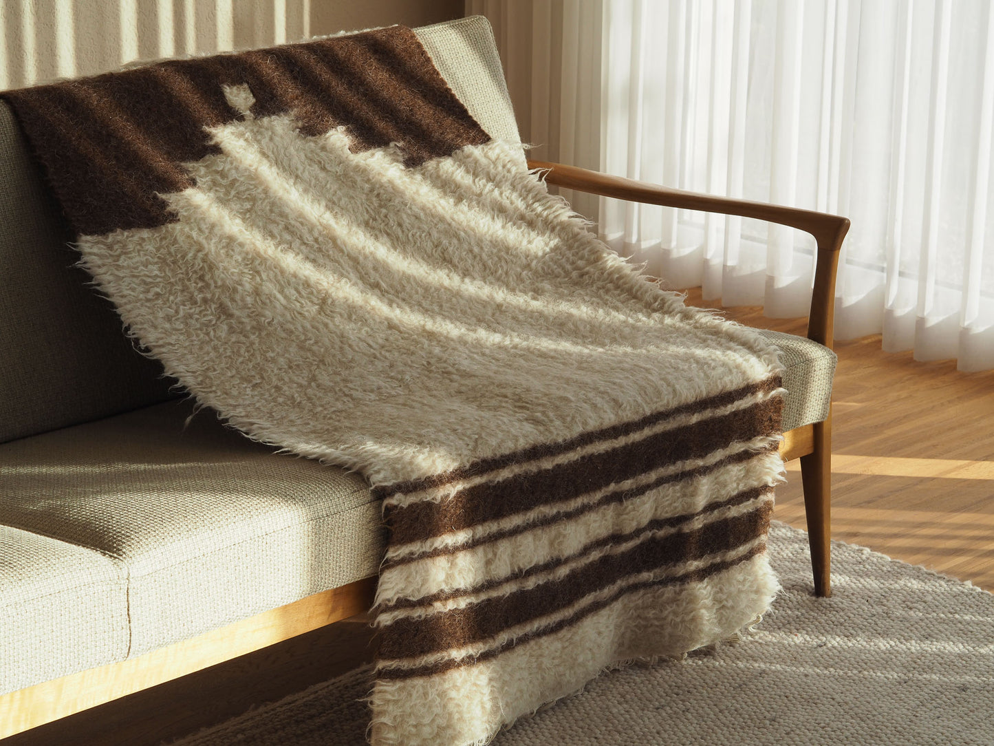 brown-white-woollen-wall-hanging-rug