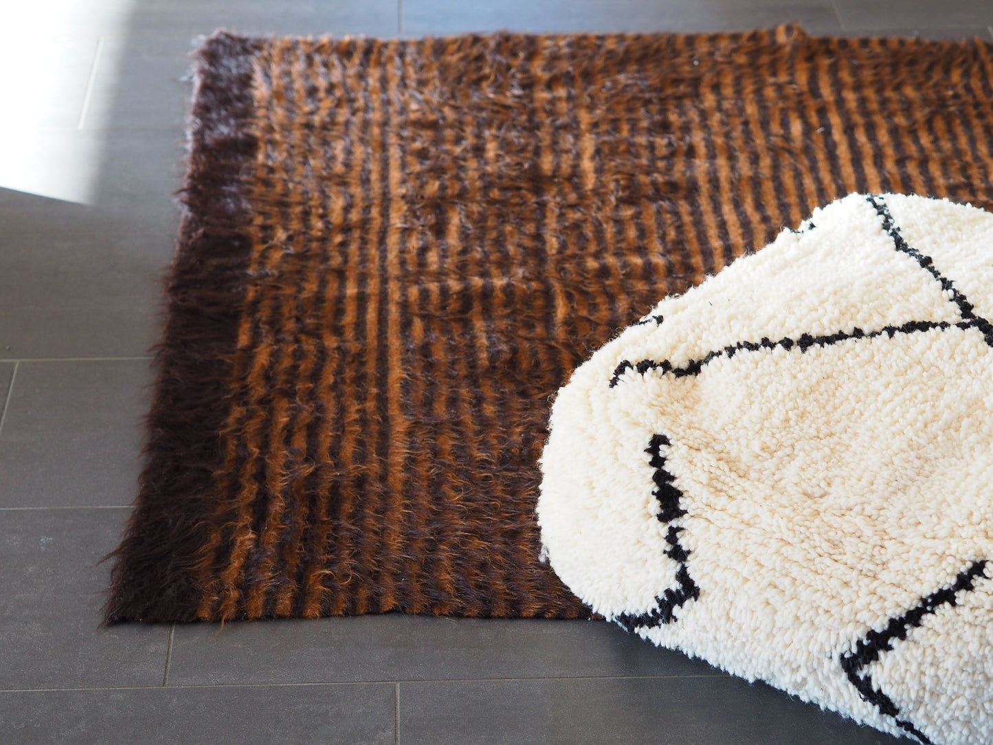 brown-striped-wall-hanging-rug