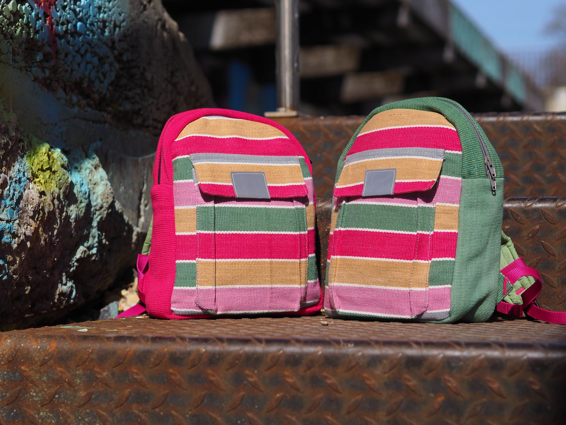 spielgruppenrucksack-bunt-schnoerkellos
