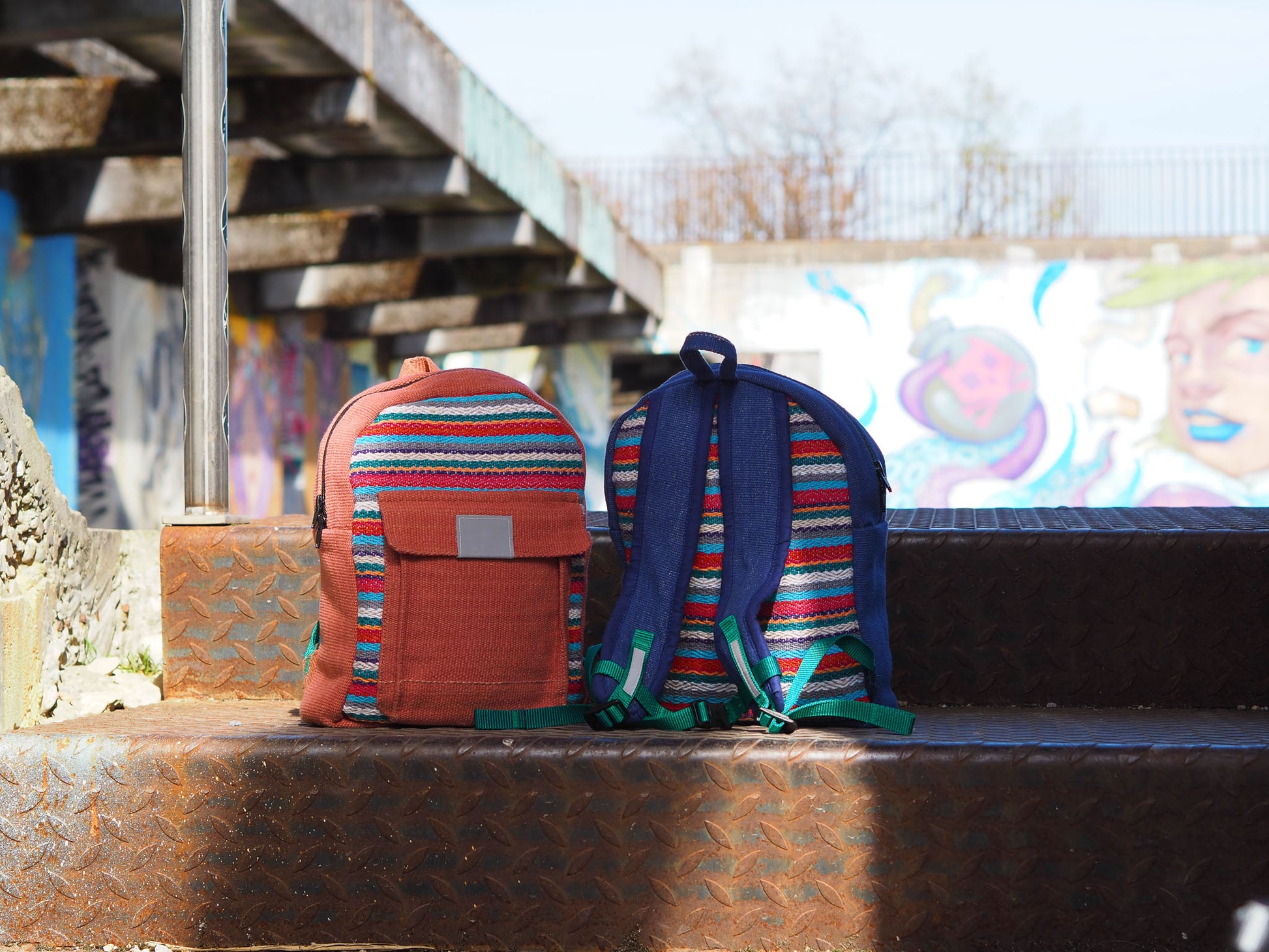 Kleinkinderrucksack-Hirdaya-bunt-zeitlos-fairtrade