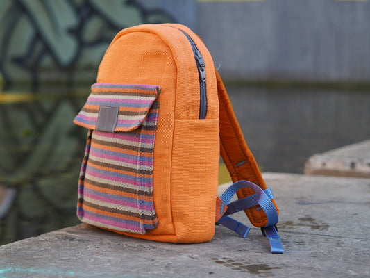 kindergartenrucksack-orange-bunt-zeitlos