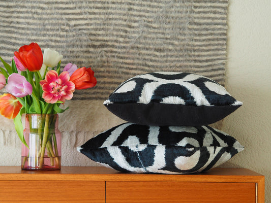 black-white-silk-velvet-ikat-cushion