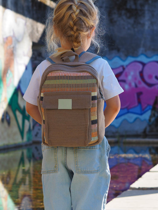 kinderrucksack-natuerliche-materialien