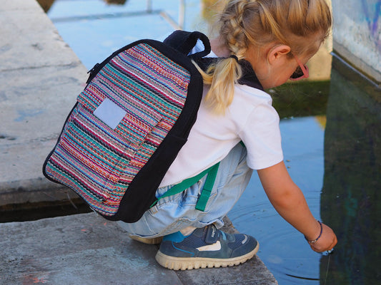 kinderrucksack-fairtrade-bunt-zeitlos