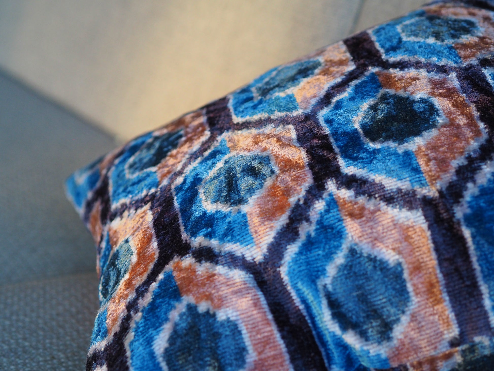 blue-salmon-silk-velvet-ikat-cushion-cover