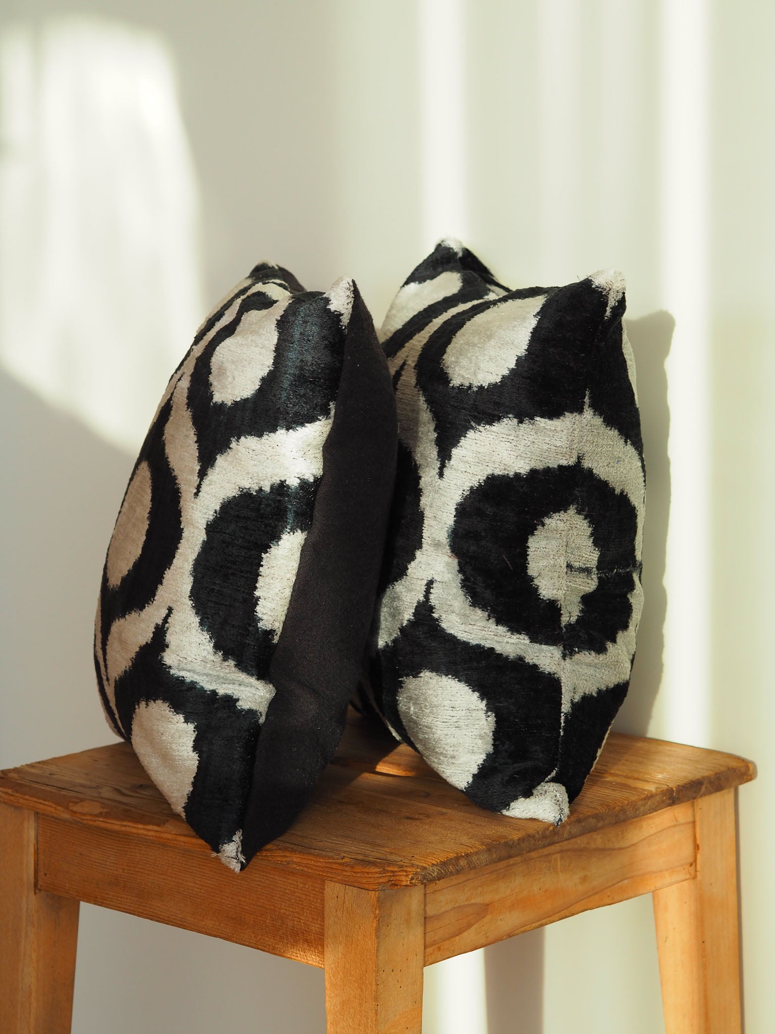 black-white-silk-velvet-ikat-cushion
