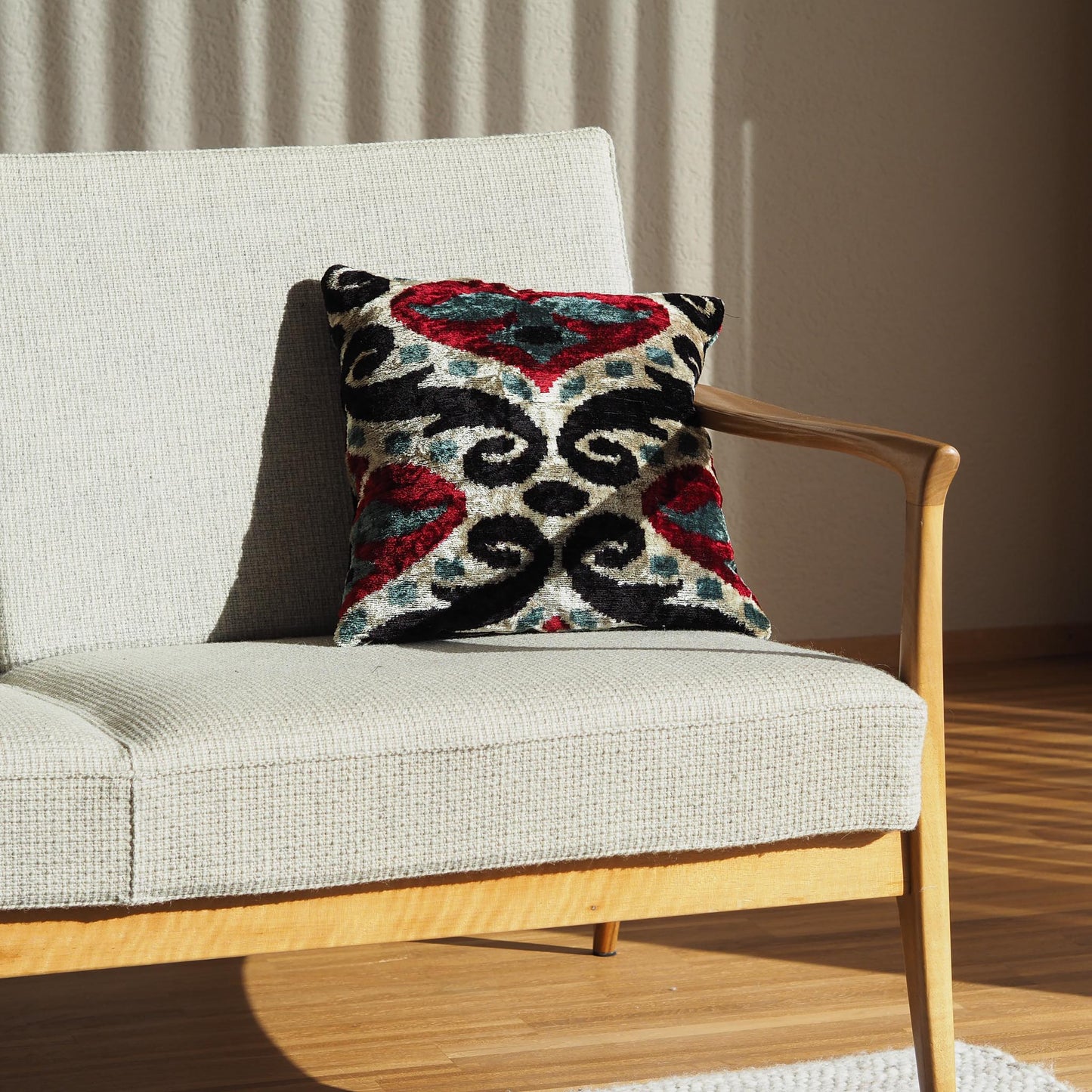 bordeaux-black-silk-velvet-ikat-cushion