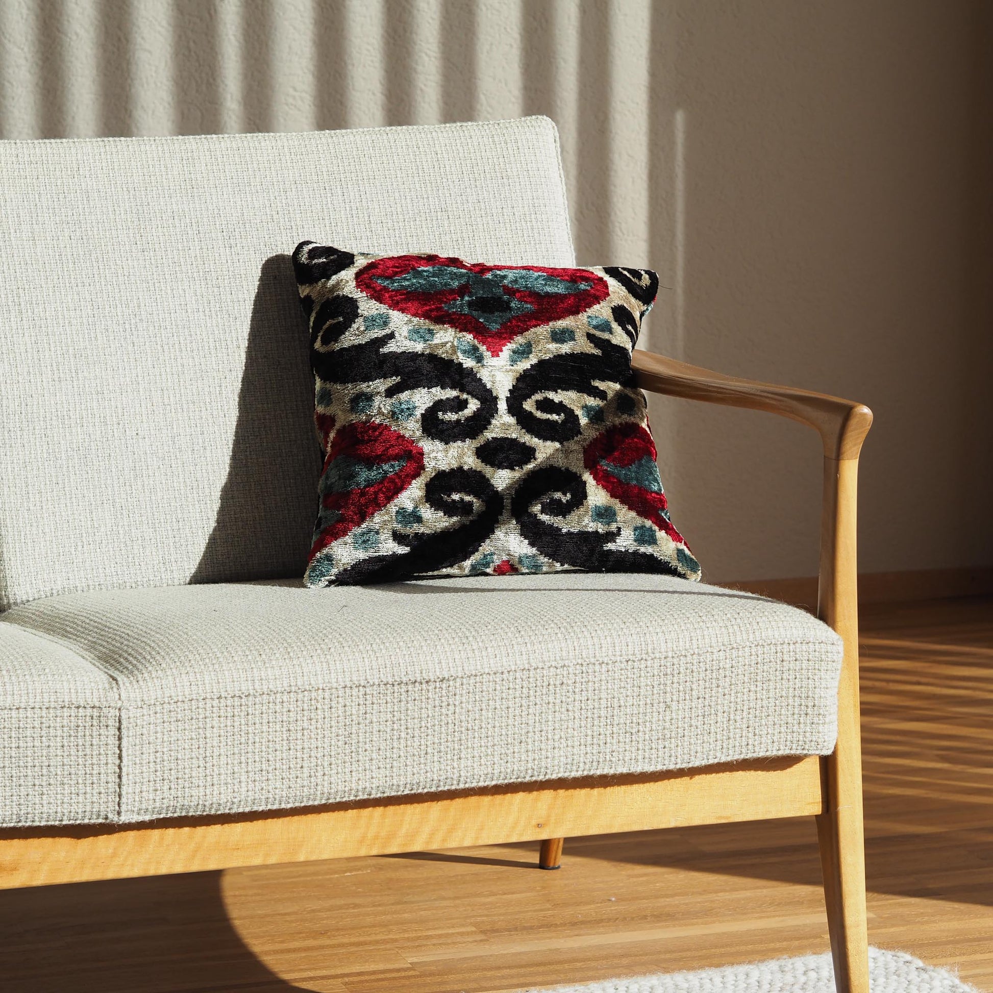 bordeaux-black-silk-velvet-ikat-cushion