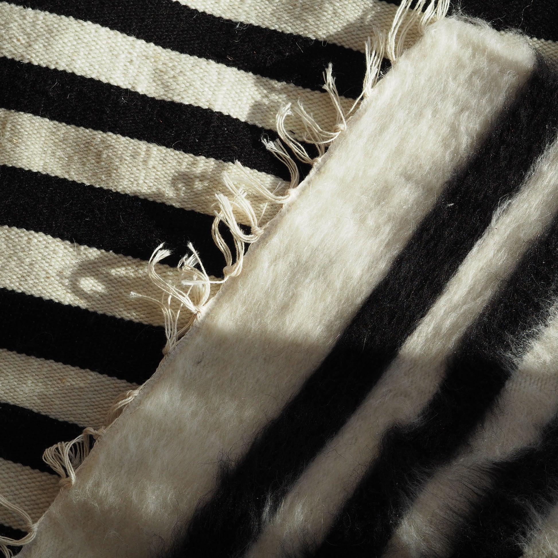 striped-black-white-wall-hanging-rug
