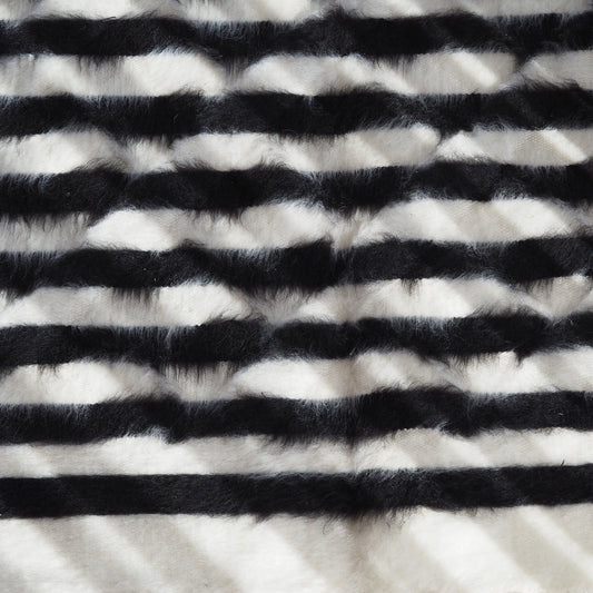 striped-black-white-wall-hanging-rug