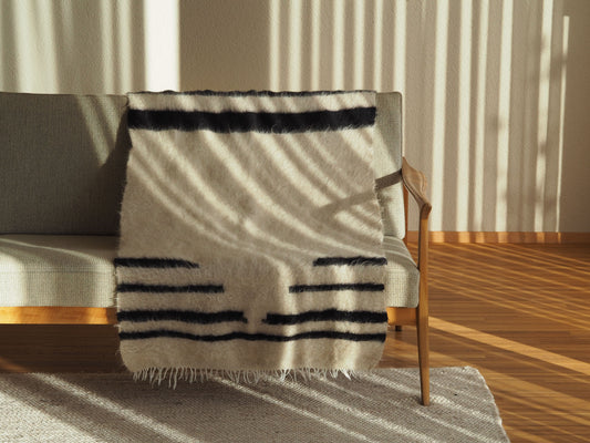 black-white-paradise-wall-hanging-rug