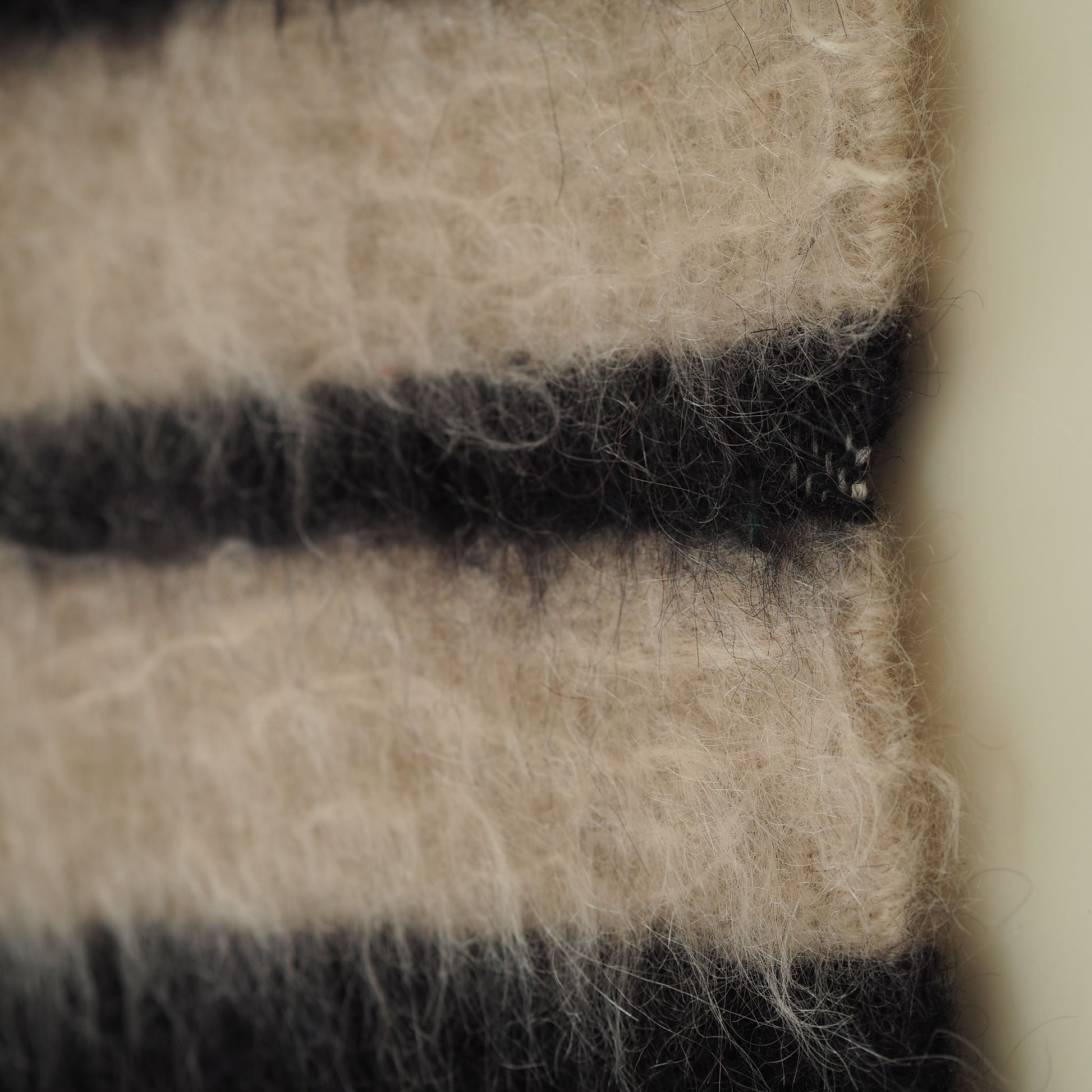 black-white-paradise-wall-hanging-rug